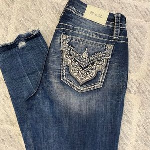 Miss me, medium wash, skinny ankle, curvy, rhinestone pocket size 29